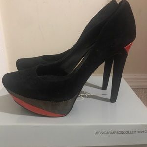 Black Jessica Simpson Platform Pumps